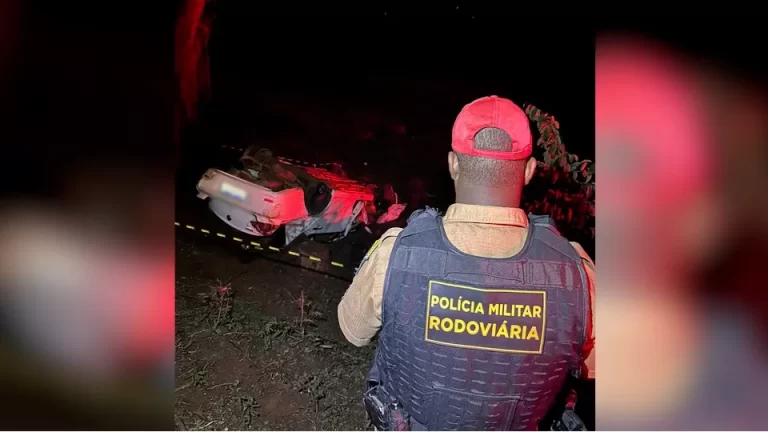 Uma pessoa morre e quatro ficam feridas em acidente na PR-497