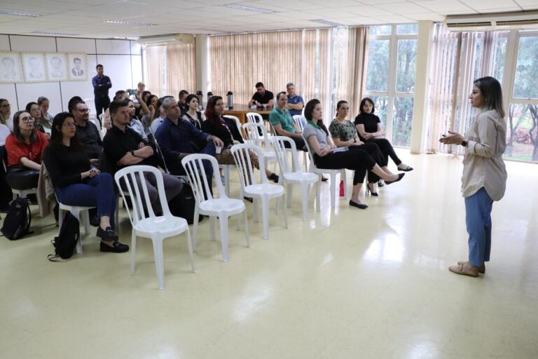 Representantes do Sebrae e de outros municípios conhecem padrões do Compras Marechal