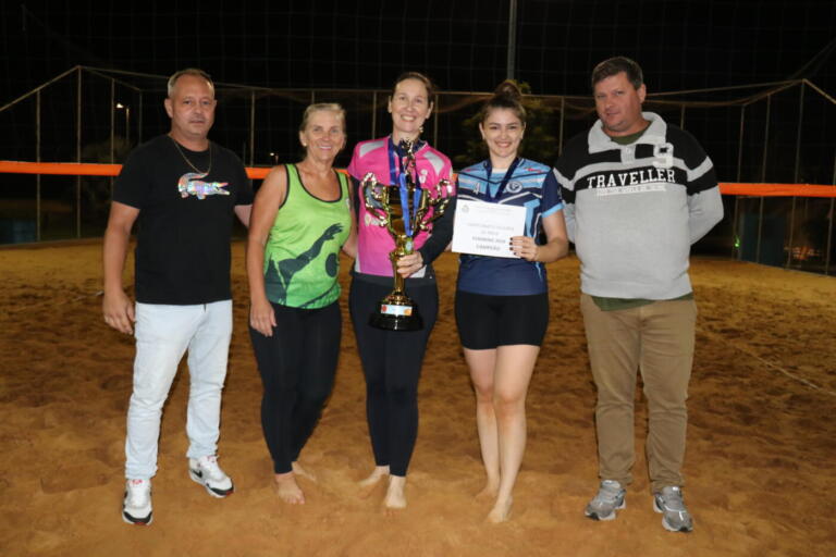 Secretaria de Esportes de Pato Bragado anuncia campeões das três categorias de voleibol de Areia