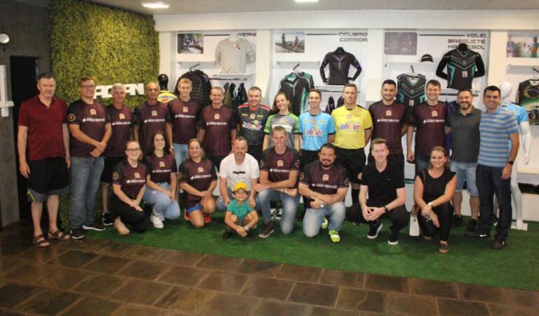 Prestes a completar ‘bodas de prata’, Associação dos Árbitros Rondonenses apresenta novos uniformes