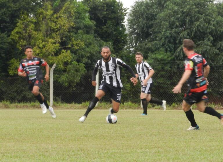 Botafogo/AACC vence São Remo/Clube Lira na abertura do Amador 2024