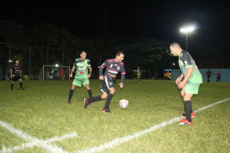 Com Grilo artilheiro e Valmírio salvador, Lotérica Rondon despacha favorito na Copa Amizade AABB