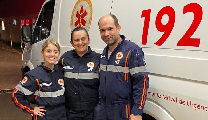 Bebê apressadinho nasce dentro da ambulância do Samu