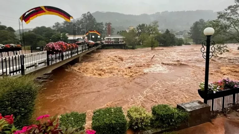 Governador do Rio Grande do Sul alerta para “maior desastre da história” do Estado