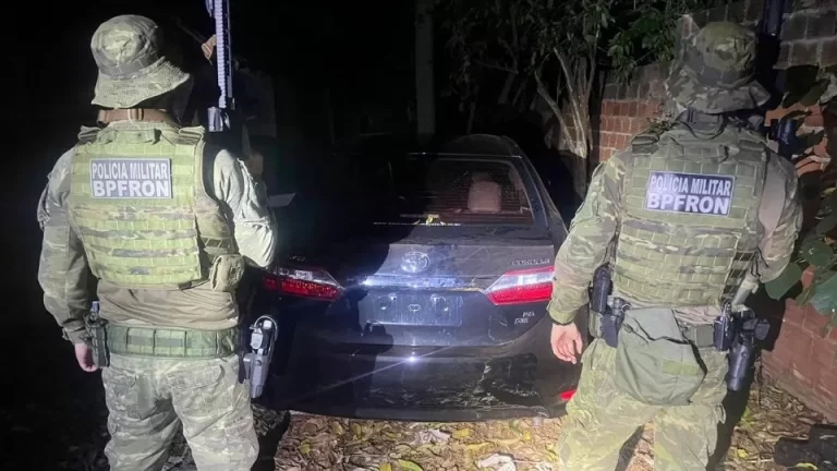 BPFron e PF recuperam carro roubado em Guaíra