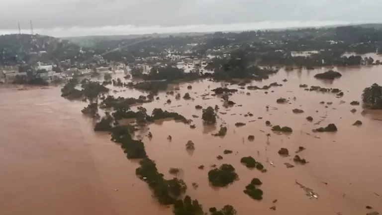 75 mortes são confirmadas em catástrofe climática no Rio Grande do Sul