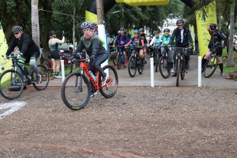 Pato Bragado recebe cerca de 300 ciclistas em etapa do cicloturismo