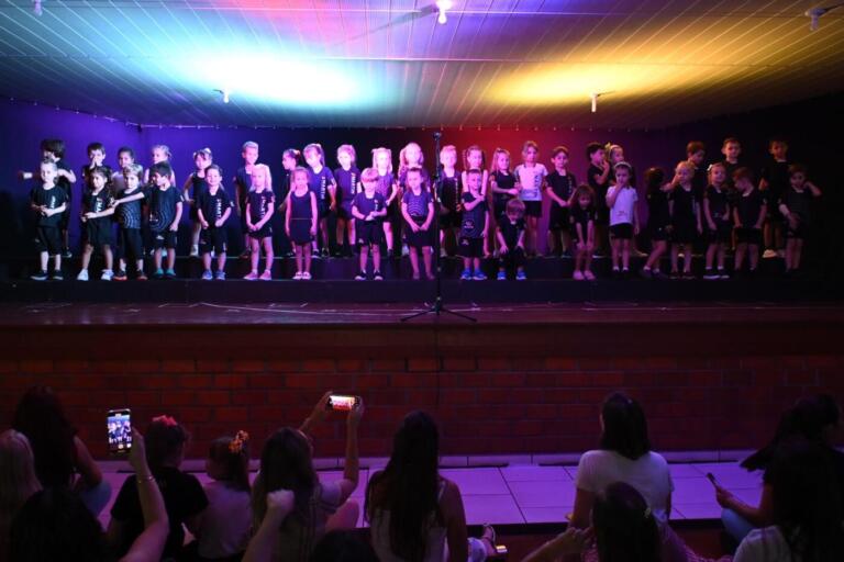 Mães do Colégio Martin Luther recebem homenagens