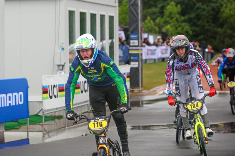 Piloto de Mercedes entra para o top 10 no mundial de bicicross após campeonato de BMX nos EUA
