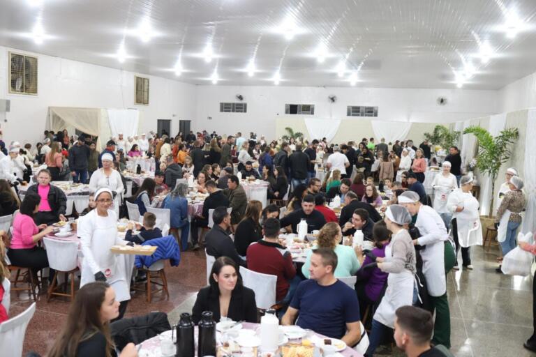 Café Colonial de Mercedes atrai mais de 1,8 mil pessoas e supera expectativas