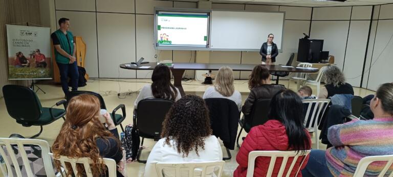 Professores rondonenses da rede municipal recebem capacitação do Programa Agrinho