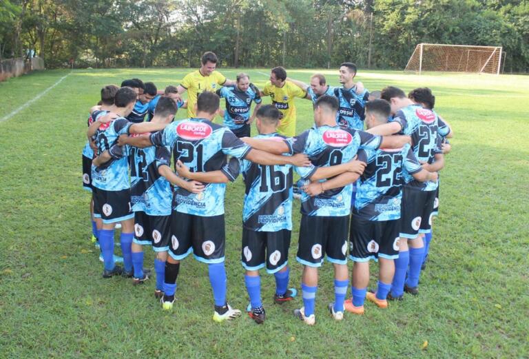 Com duelo direto pela liderança, Copa Sicoob Confiança/Chopp Verde terá três jogos neste domingo