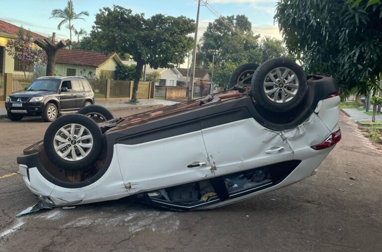 Acidente com capotamento é registrado no centro rondonense