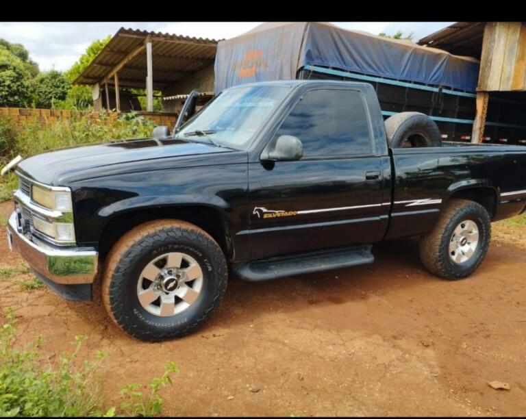 Caminhonete é furtada em Nova Santa Rosa