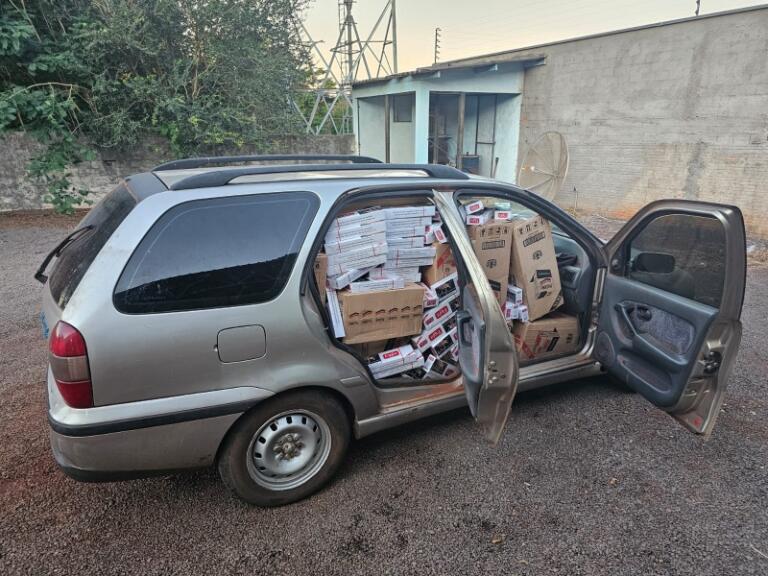 PM apreende carro carregado com cigarros em Mercedes