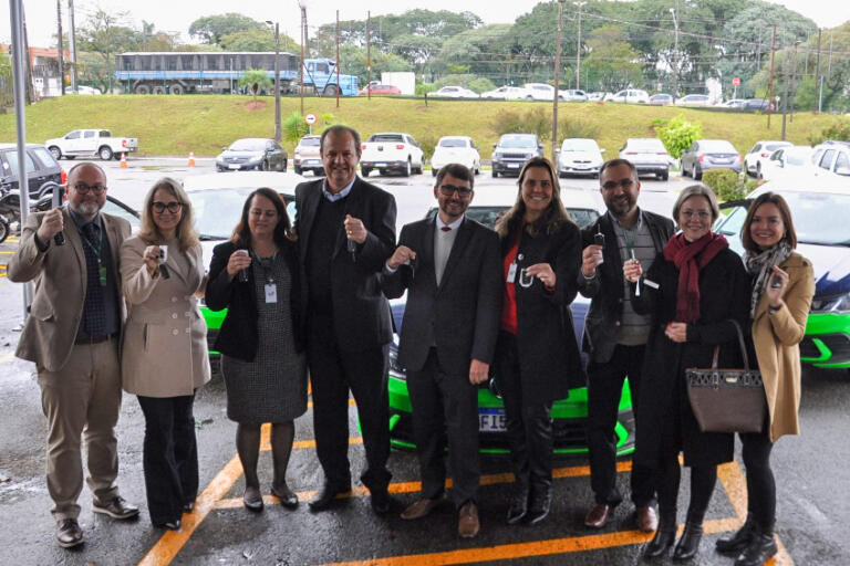 Universidades recebem novos veículos para reforçar núcleos de apoio a mulheres e crianças