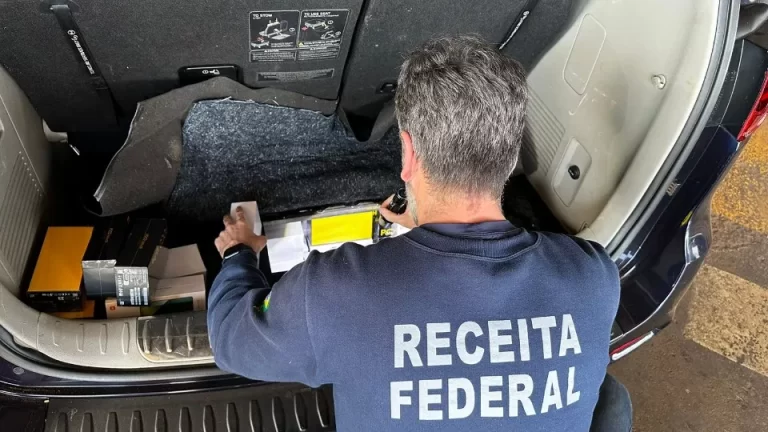 Receita Federal apreende R$ 1 milhão em mercadorias na Ponte Internacional da Amizade