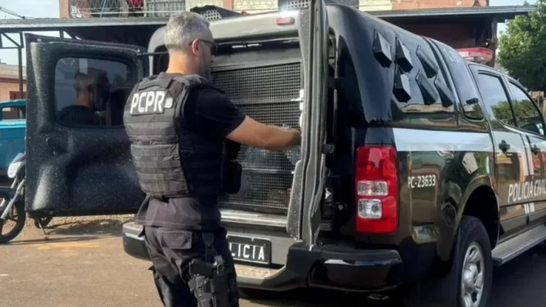 Casal é preso com drogas, televisão furtada e cobra silvestre no Paraná