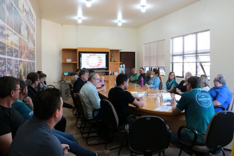 Comissão Central Organizadora inicia preparativos à 24ª Festa das Orquídeas e do Peixe