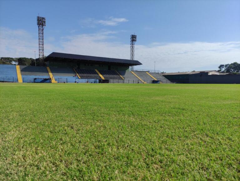 Programação esportiva marca o retorno do futebol no Estádio Municipal Valdir Schneider
