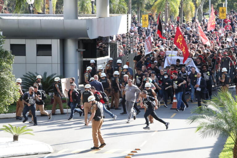 Assembleia Legislativa avalia bens públicos danificados durante invasão