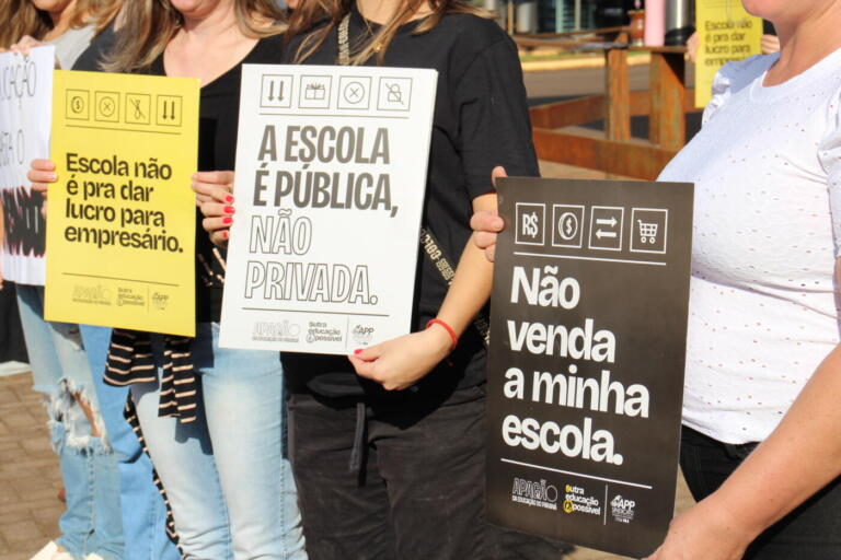 65% dos paranaenses são contra greve dos professores