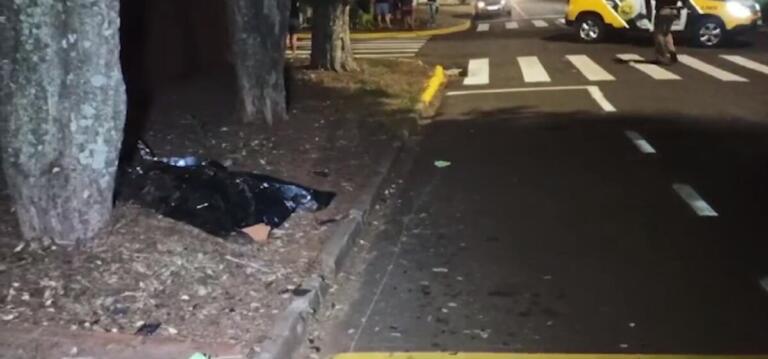 Mulher é morta em atropelamento e motorista foge sem socorrê-la