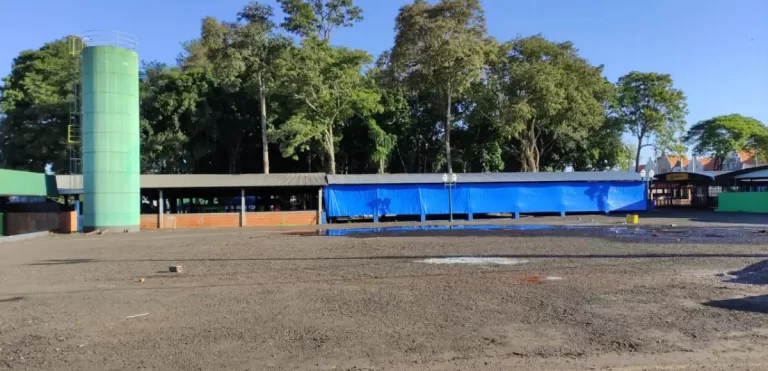 Suko solicita construção de piso e cobertura em área do Parque de Exposições
