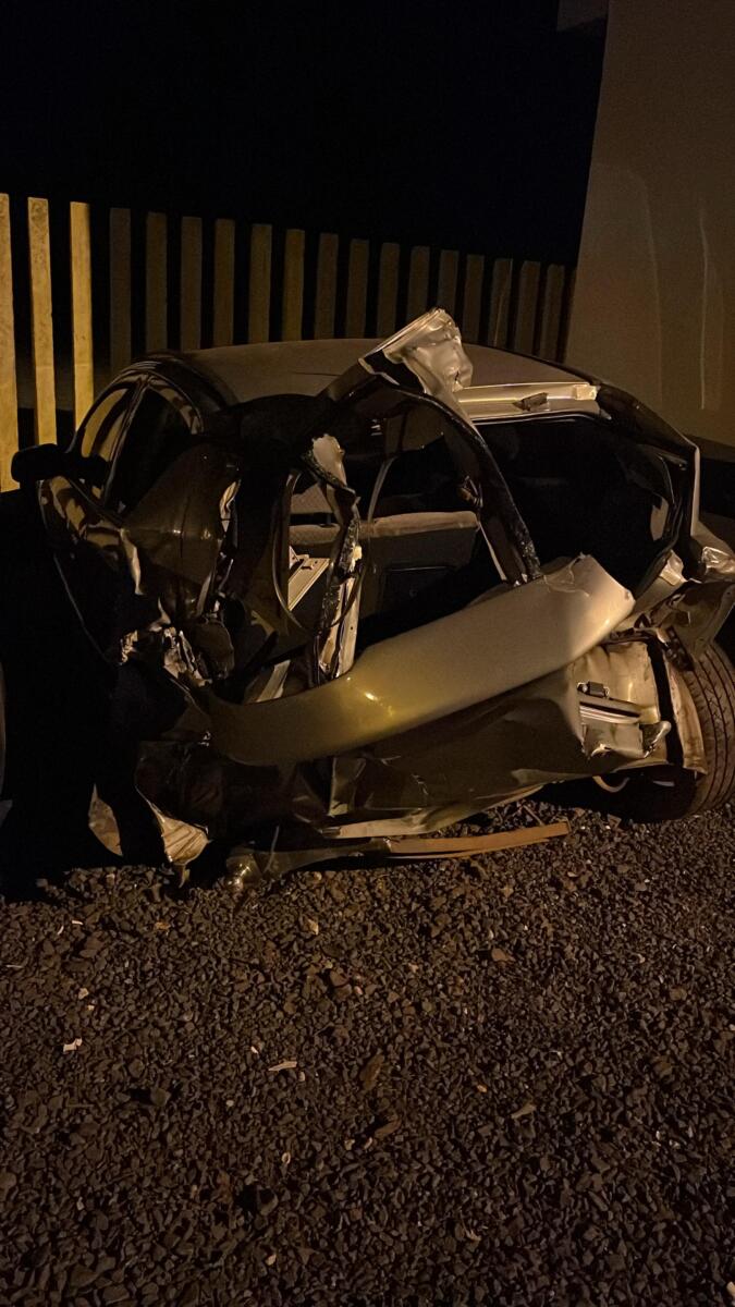 Veículo perde controle em ultrapassagem e colide contra caminhão em Santa Helena