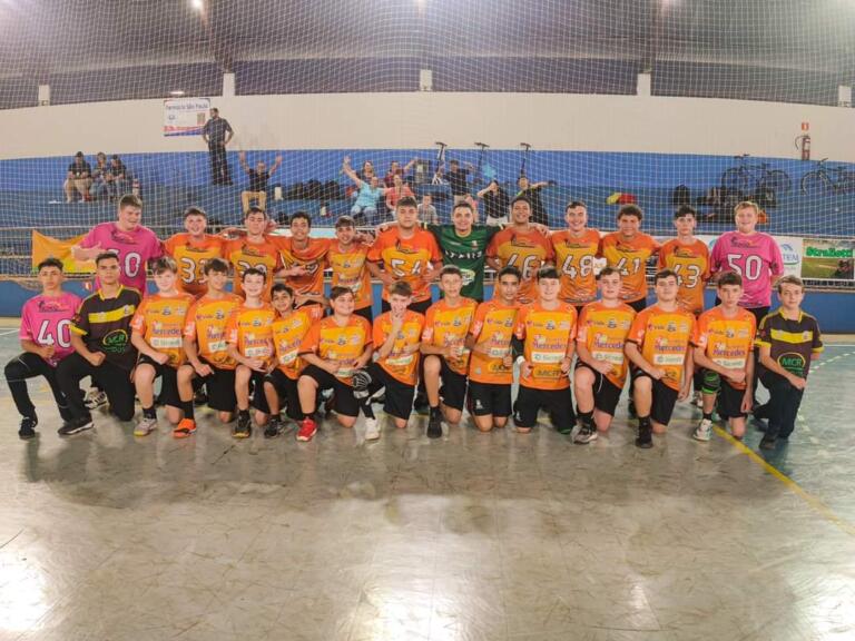 Colégio Leonilda Papen, de Mercedes, domina o handebol na Fase Macro dos JEPs