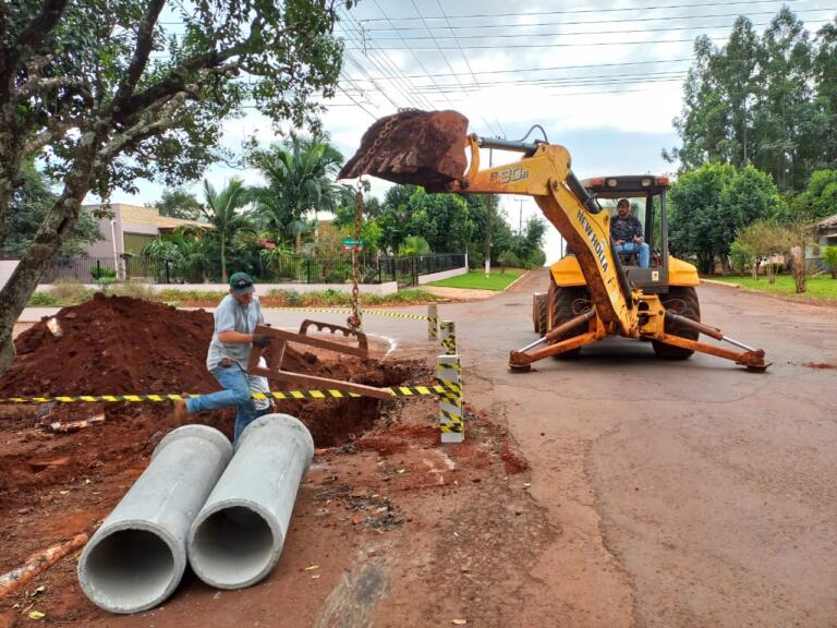 Iniciados trabalhos para pavimentação asfáltica de ruas na sede de Novo Horizonte