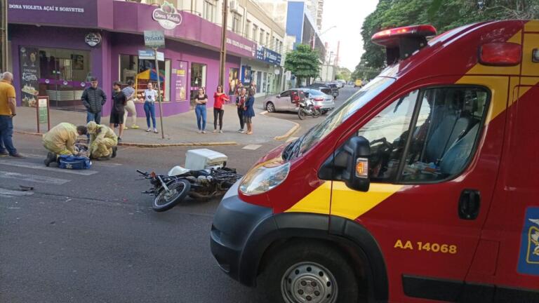 Acidente envolvendo moto e caminhonete é registrado no centro de Marechal Rondon