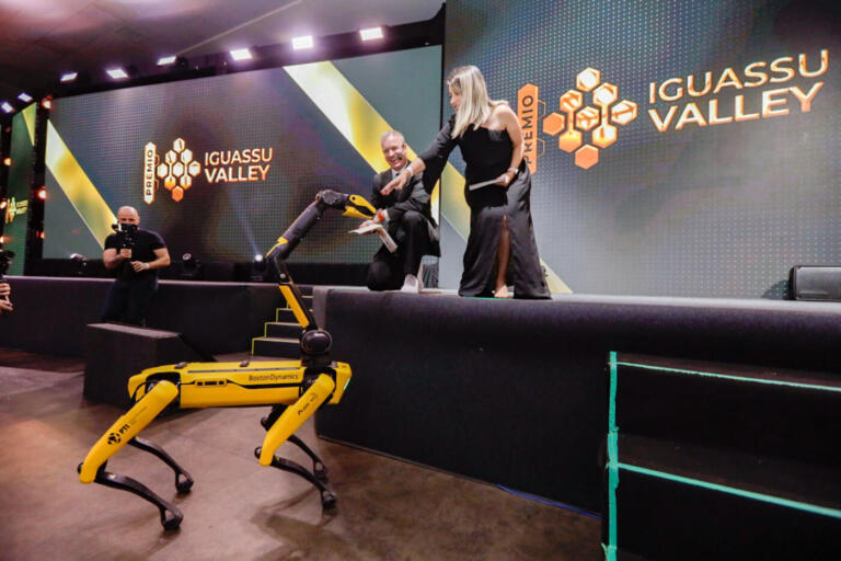 Iniciativas e personalidades inovadoras são premiadas no Oeste