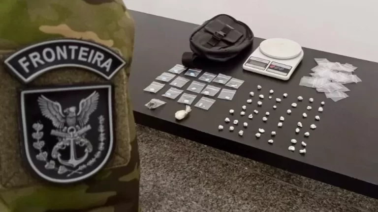 BPFron e PF desmantelam ponto de venda de drogas em Guaíra