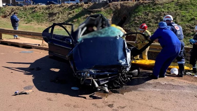 Criança morre e cinco pessoas ficam feridas em grave acidente em Cascavel