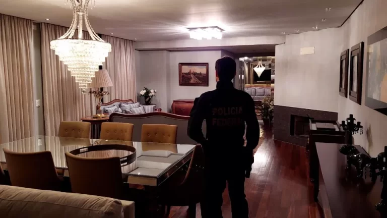 PF sequestra imóveis no valor de R$ 15 milhões de criminosos que desviaram recursos do SUS