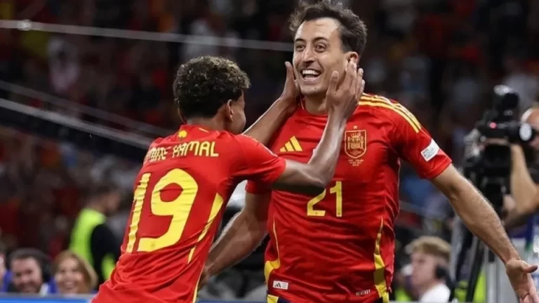 Espanha bate Inglaterra e conquista o tetracampeonato da Eurocopa