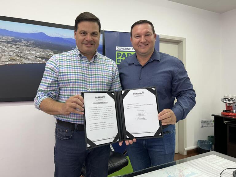 Mercedes assina convênio de R$ 6 milhões para revitalizar a rodovia até Três Irmãs