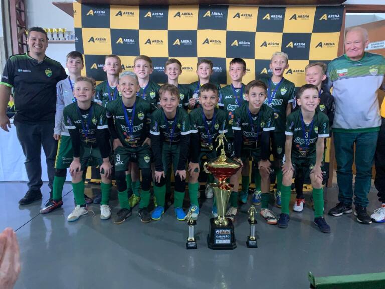 Sub-11 da AACC conquista o título da Copa Amizade de Futsal