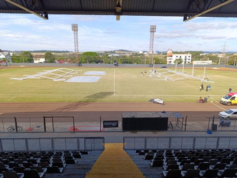 Estádio Valdir Schneider é fechado para a prática de exercícios