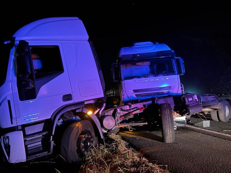 Acidente envolve veículos pesados na BR-163 proximo a Mercedes