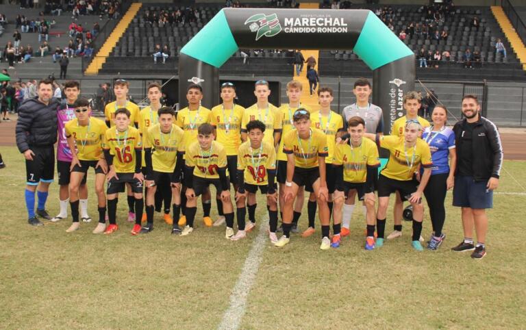 Eron Domingues, no A, e Frentino Sackser, no B, conquistam Fase Municipal dos JEP’S Bom de Bola