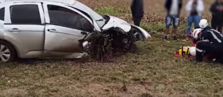 Quatro mulheres ficam feridas em acidente com bitrem na PR-182 em Toledo