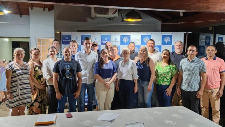 Convenções aprovam as pré-candidaturas de Anderson Bento Maria e Janaína Müller Geraldi em Maripá