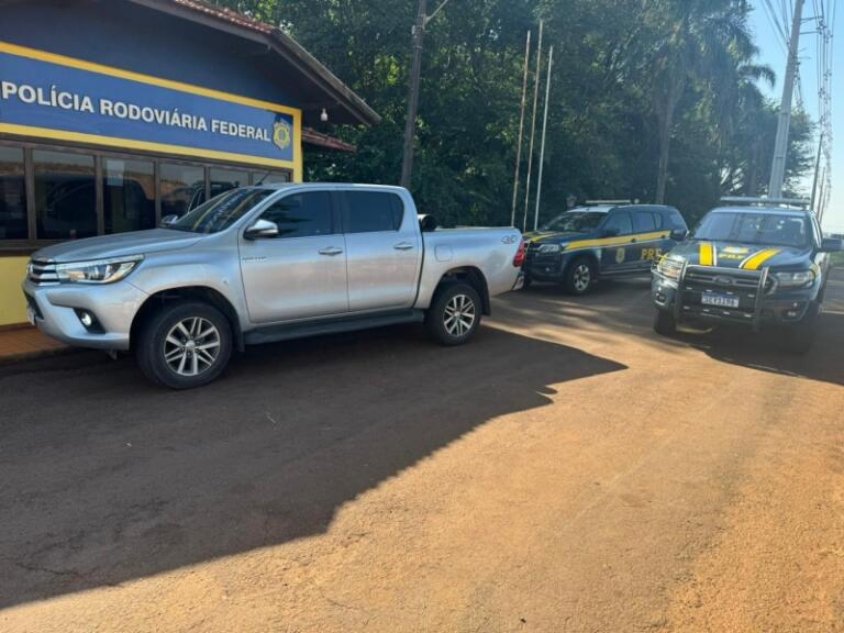 Jovem do Acre é preso em Mercedes com caminhonete furtada