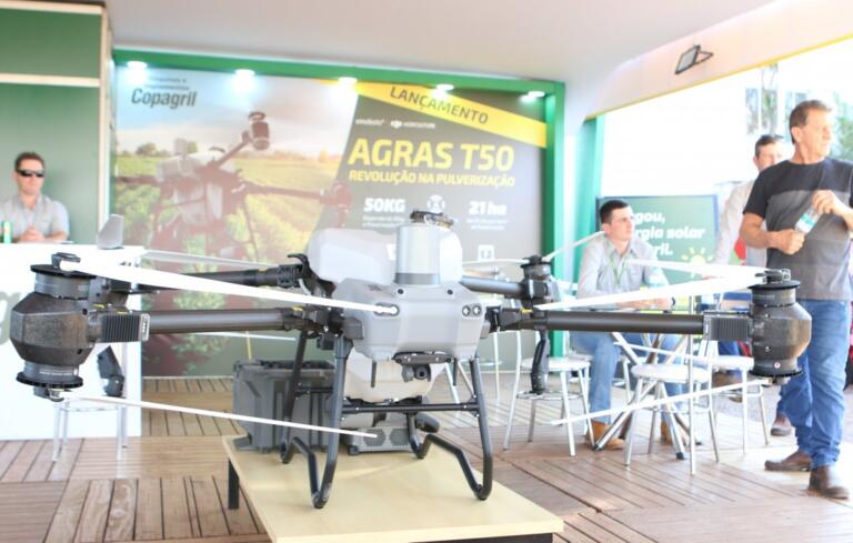 Lançamento do novo drone DJI Agras T50 é realizado no Palco Copagril