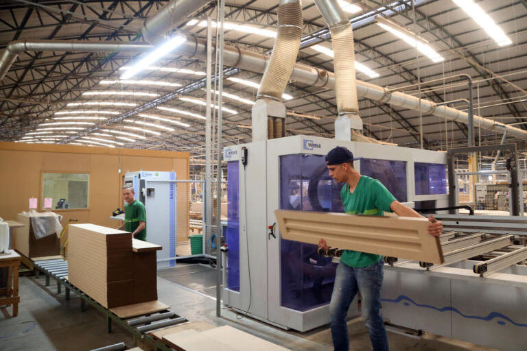 Paraná gerou 53,6 mil empregos para jovens e está em terceiro lugar no ranking nacional