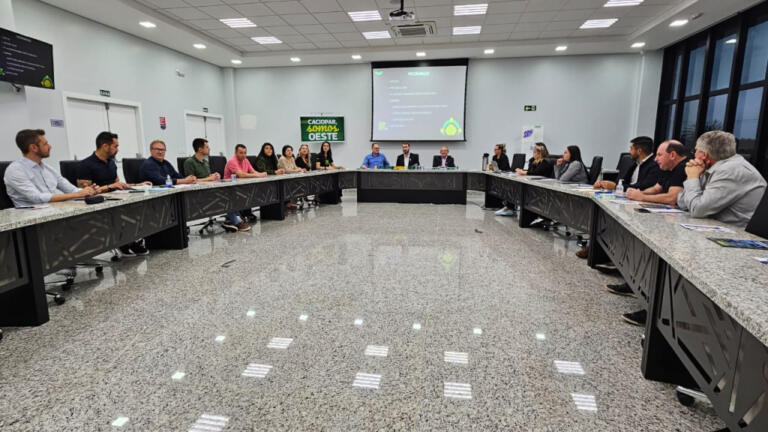 Caciopar alinha planejamento para reta final da gestão de Lucas Ghellere