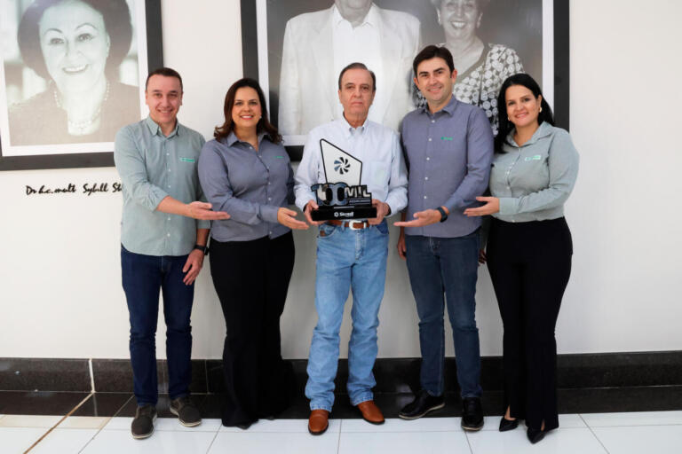 Sicredi Aliança PR/SP comemora marca de 100 mil associados