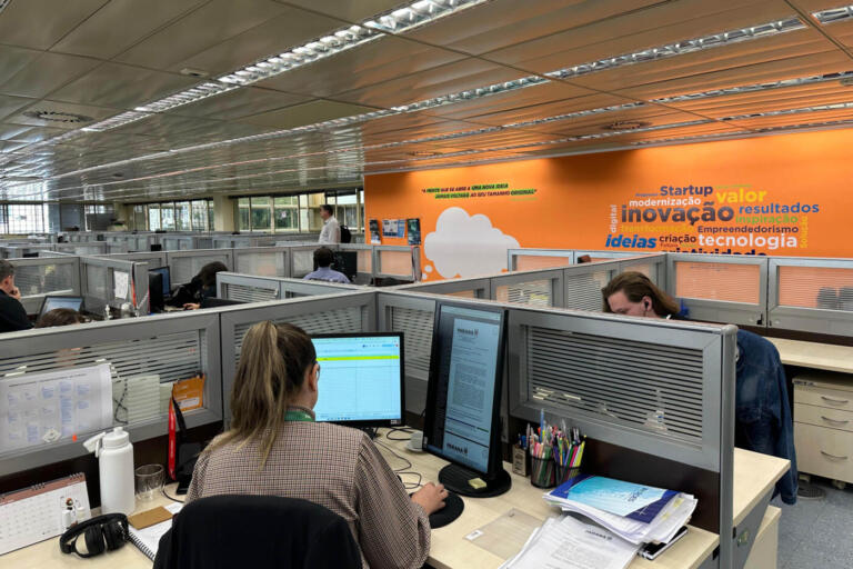 238 especialistas em IA de 15 estados disputam vaga de diretor no Governo do Paraná